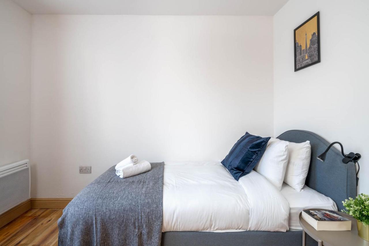 2 Bedroom Flat Near London Excel Eksteriør bilde
